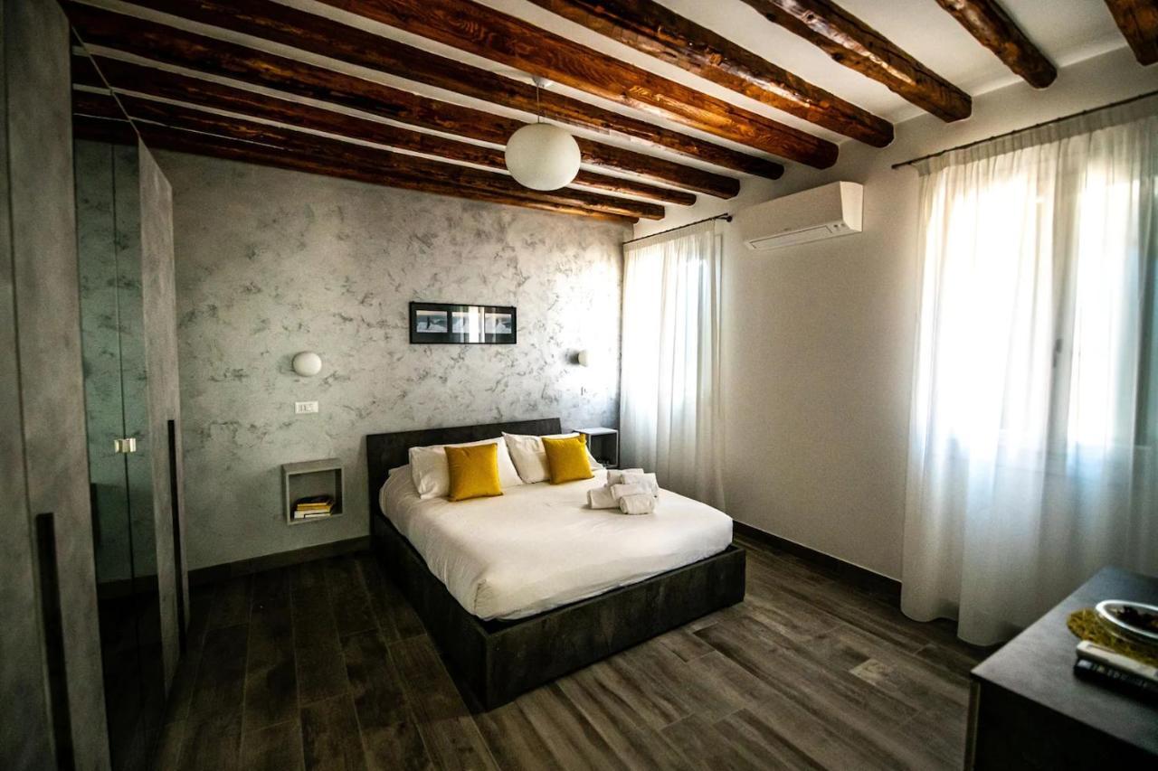 Yellow Garden Apartment